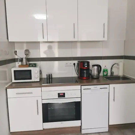 2-zimmer Mit Balkon In *