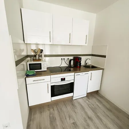 2-zimmer Mit Balkon In *